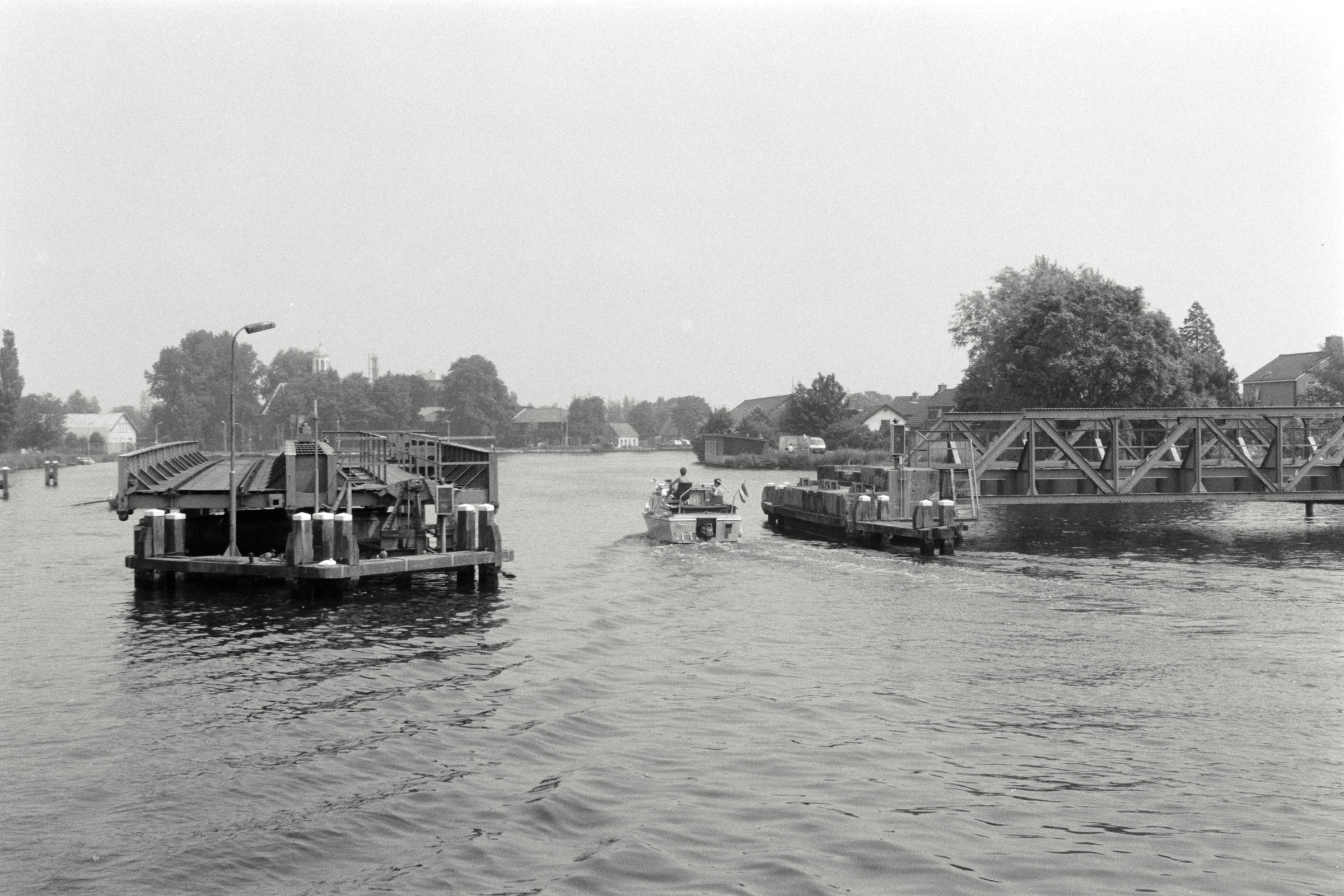 AHP F1992 06 002 sc250507 img10 NLP